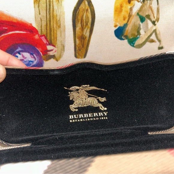 Burberry Classic Nova Check Plaid Hinged Sunglasses Case  Gold Foil Logo - Picture 3 of 9